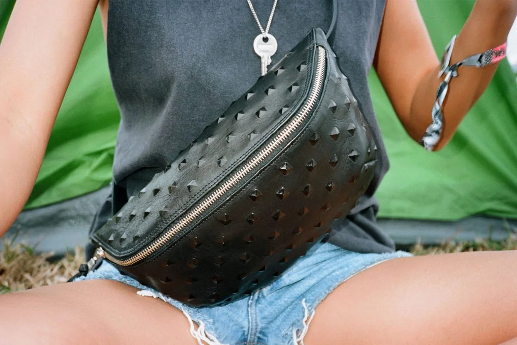 FANNY STUDDED BLACK