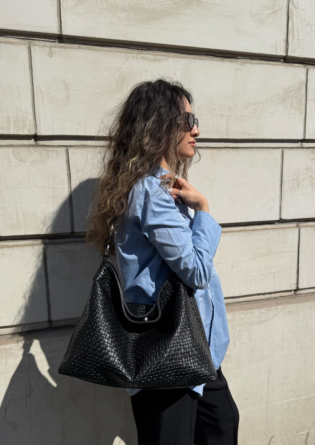 CONNIE EMBOSSED WOVEN BLACK